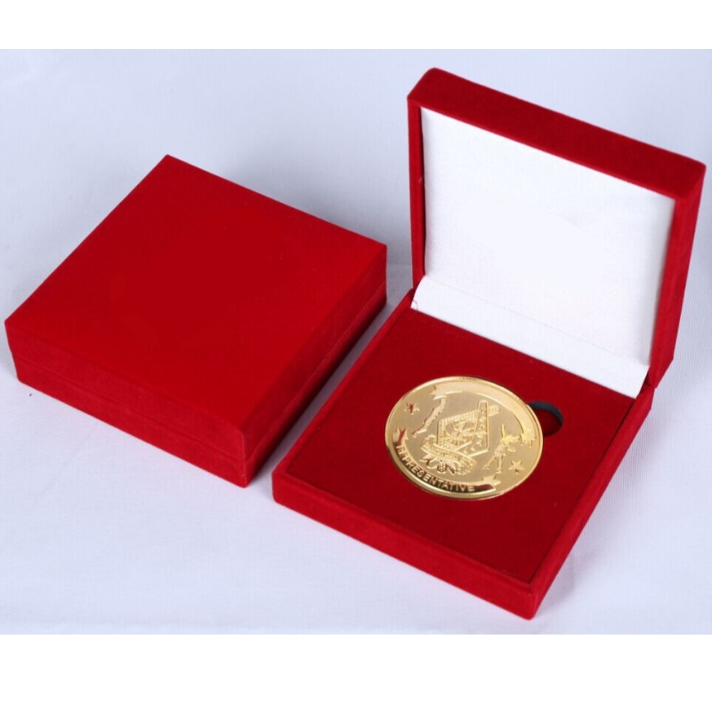 Елемент V-06 квадратен пластмасов флейкет за 50-60 mm монети, значка, копчета за ръкавели, щипка за вратовръзка, медал и т.н.88*91*33, тегло около 85г