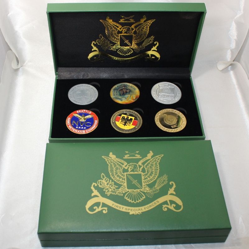 Точка V-21 правоъгълна кожена кутия за 90*120 mm медал, значка за монети, и т.н. mm.234*140*40, тегла около 325g